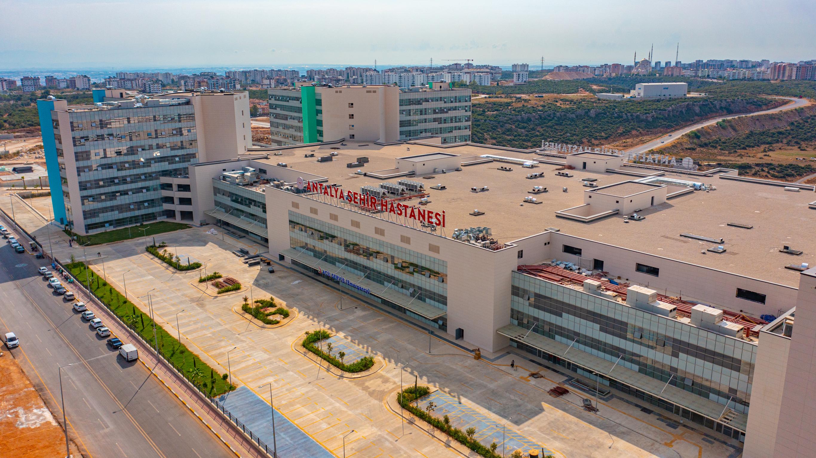 Antalya 1000 Yataklı Şehir Hastanesinin Geçici Kabulü